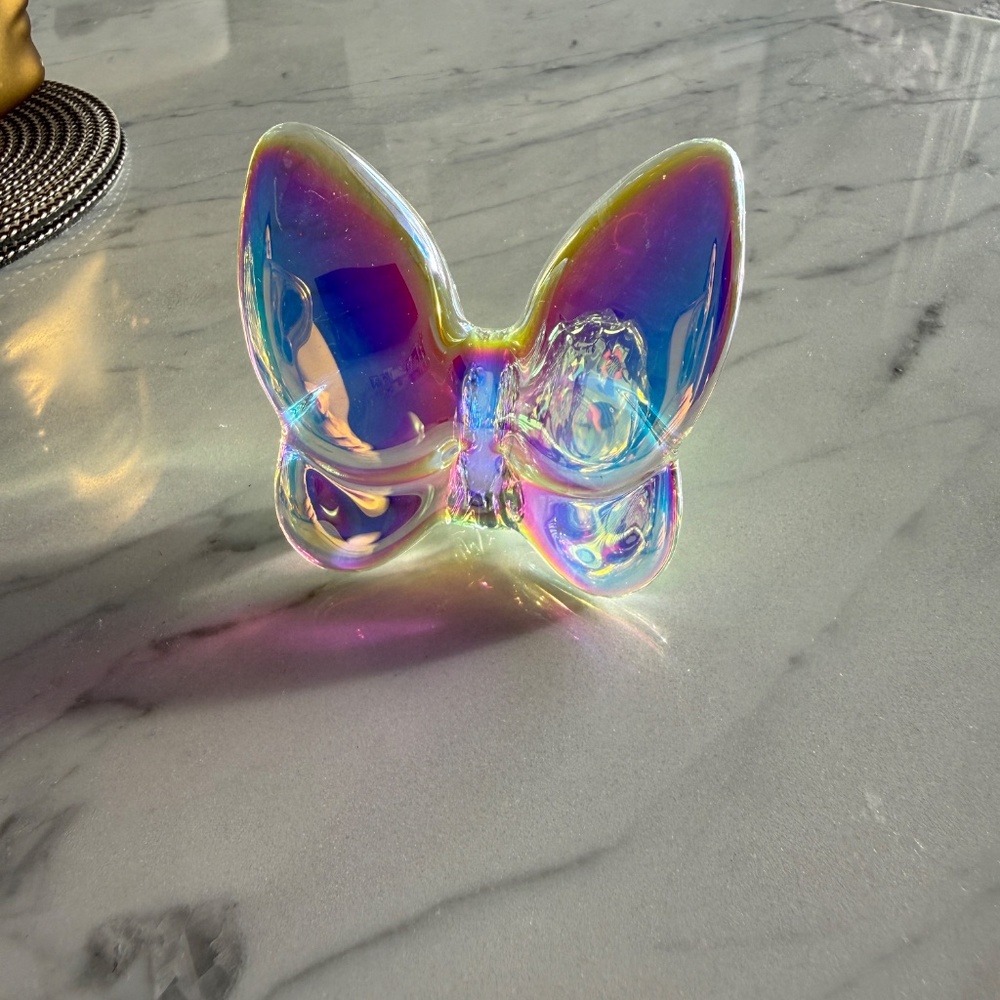 🦋 NEW Iridescent Crystal Butterfly Figurine | Rainbow Glass Decor Light Catcher - Picture 2 of 5